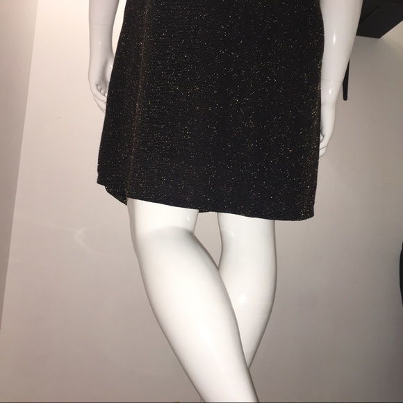 Shimmery dress off shoulders (never used) - Picture 7 of 9